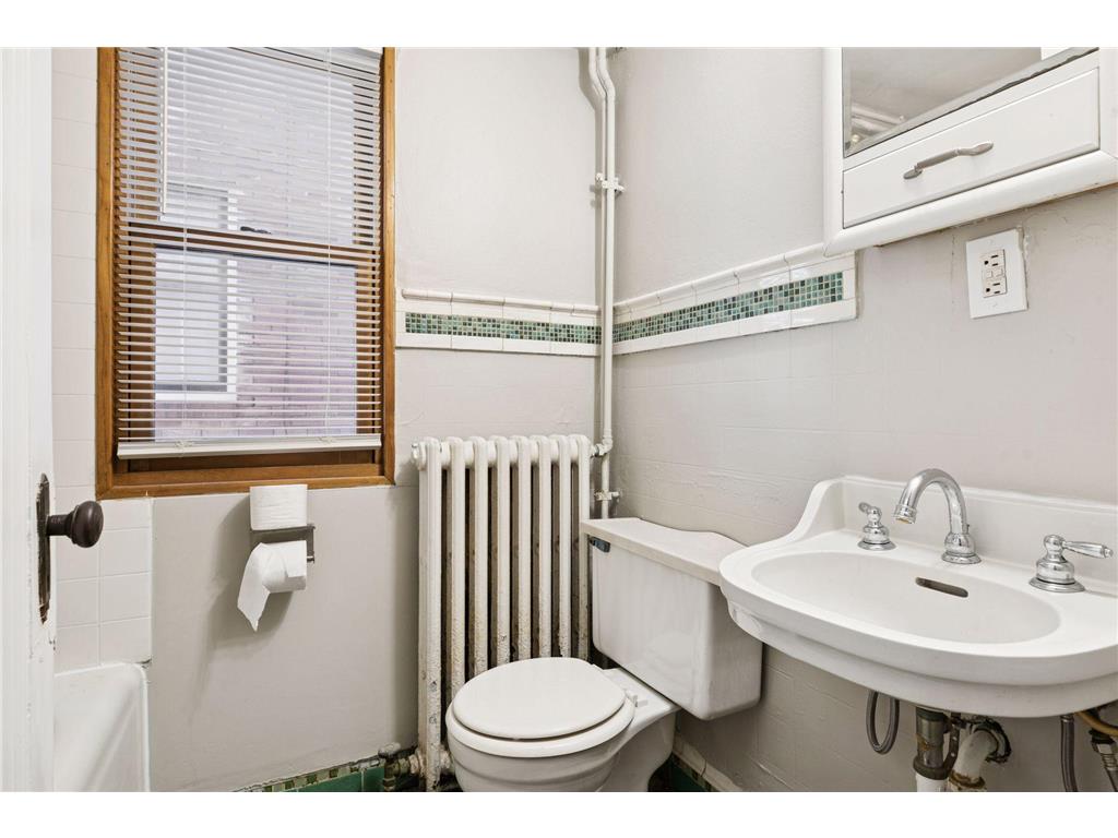 1735 Randolph Ave Saint Paul MN 55105 7026169 image24