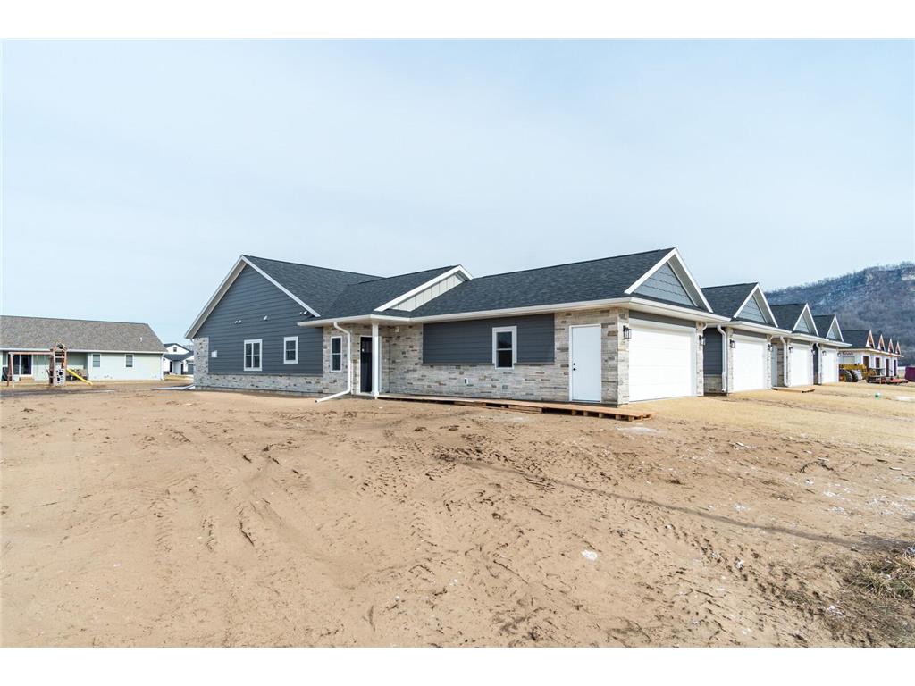 1735 Red Clover Street Holmen WI 54636 6334900 image1