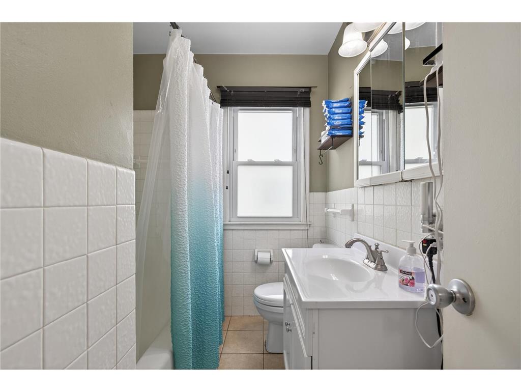 1736 Montana Avenue E Saint Paul MN 55106 7046266 image12