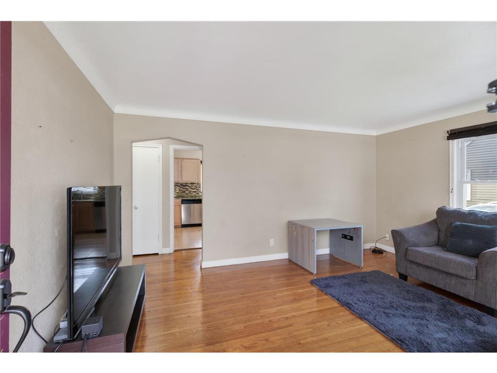 1736 Montana Avenue E Saint Paul MN 55106 7046266 image3