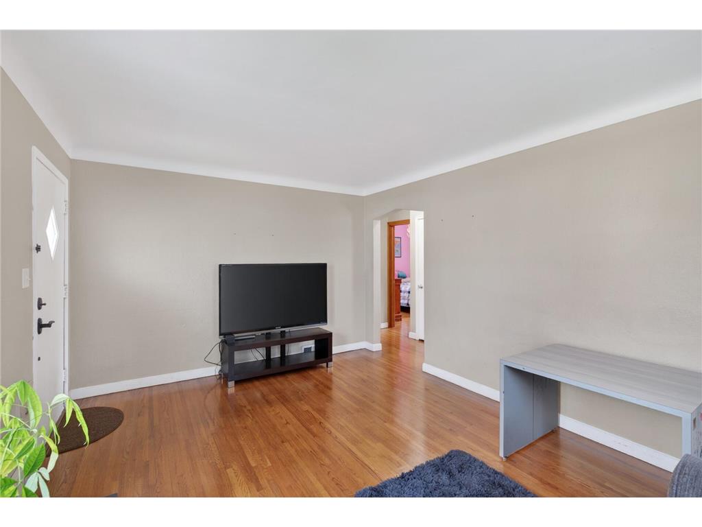 1736 Montana Avenue E Saint Paul MN 55106 7046266 image6