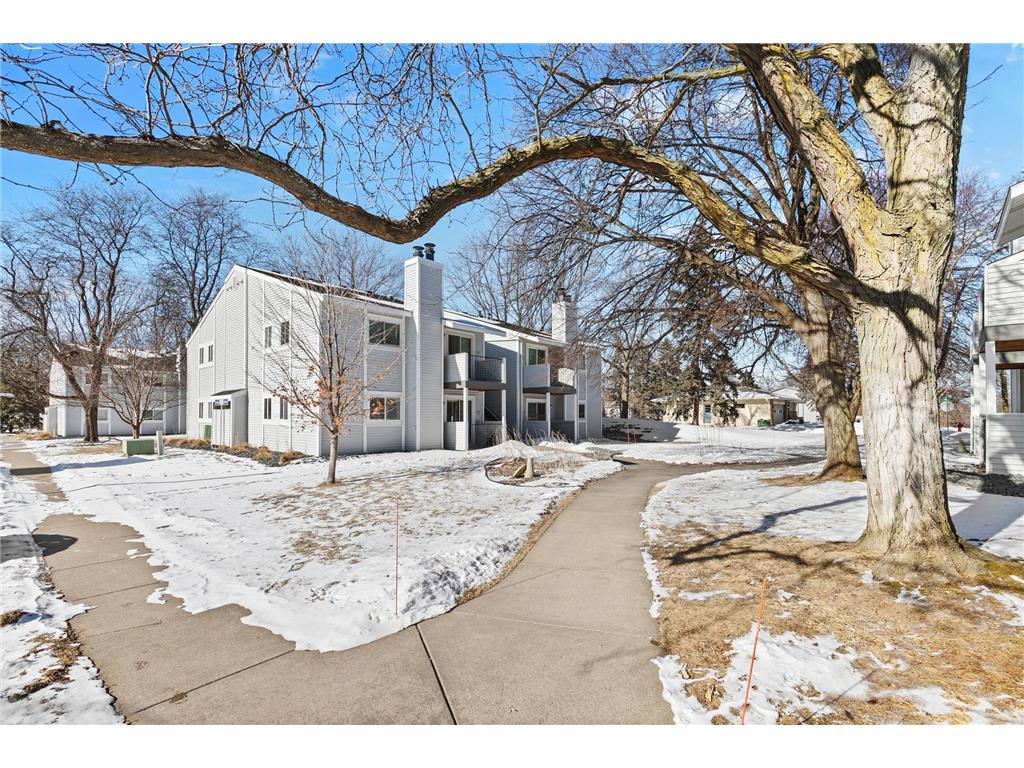 1736 Pleasant Street #H Lauderdale MN 55113 7014013 image1