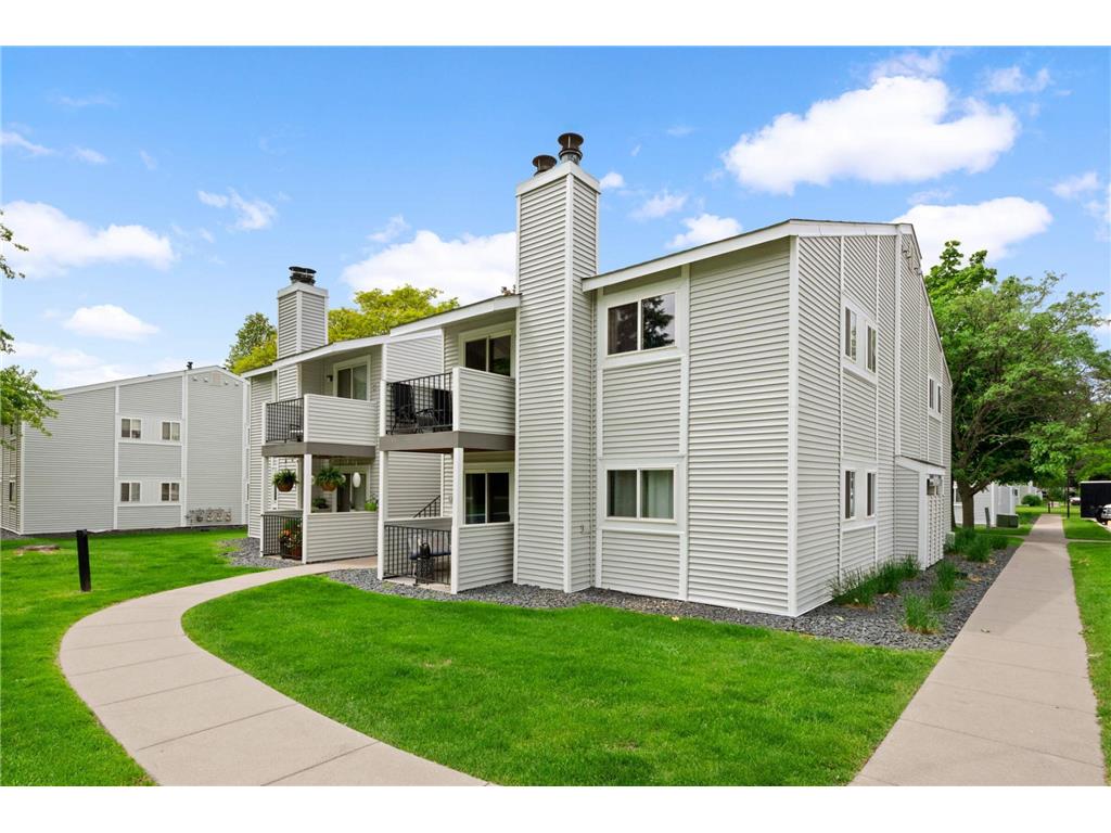 1737 Fulham Street #D Lauderdale MN 55113 6629873 image1