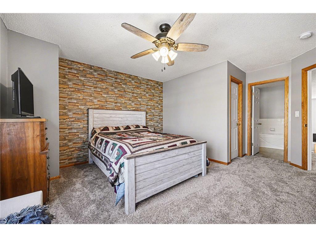 1737 Philipp Drive Shakopee MN 55379 7072308 image14