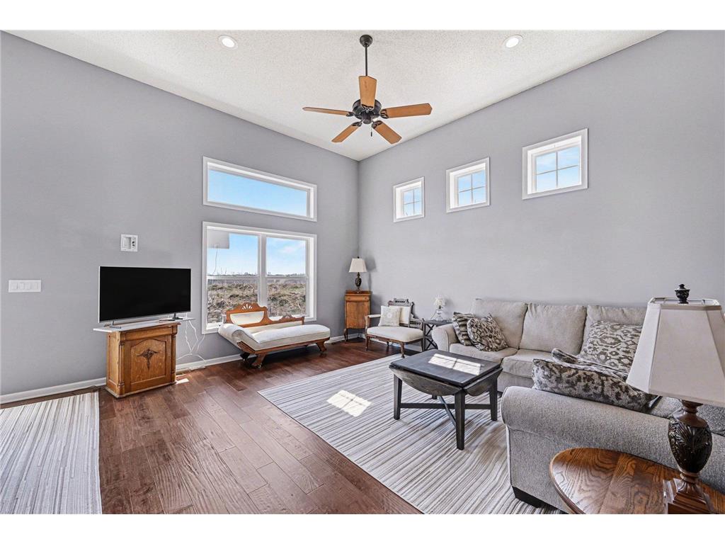 1737 Philipp Drive Shakopee MN 55379 7072308 image5
