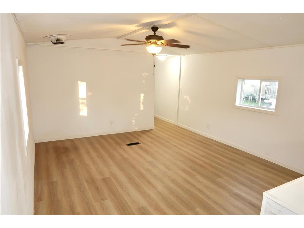 17373 North Creek Dr Lakeville MN 55024 6798626 image2