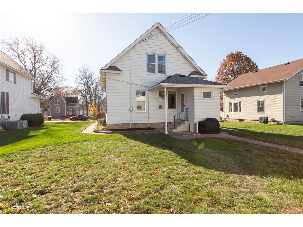 1738 W 6th Street Red Wing MN 55066 7010240 image10