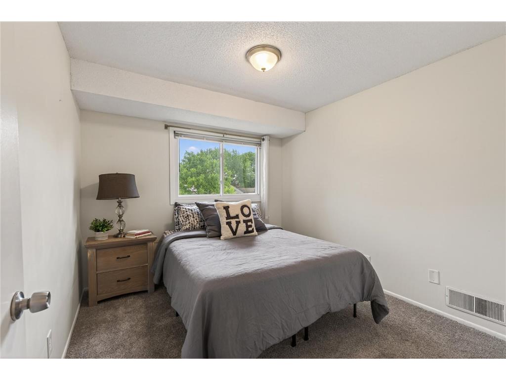 1738 Woodgate Lane Eagan MN 55122 7088483 image22