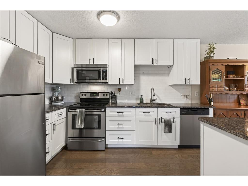 1738 Woodgate Lane Eagan MN 55122 7088483 image9
