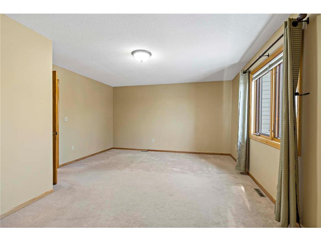 17384 Harding Lane Lakeville MN 55044 6823211 image40