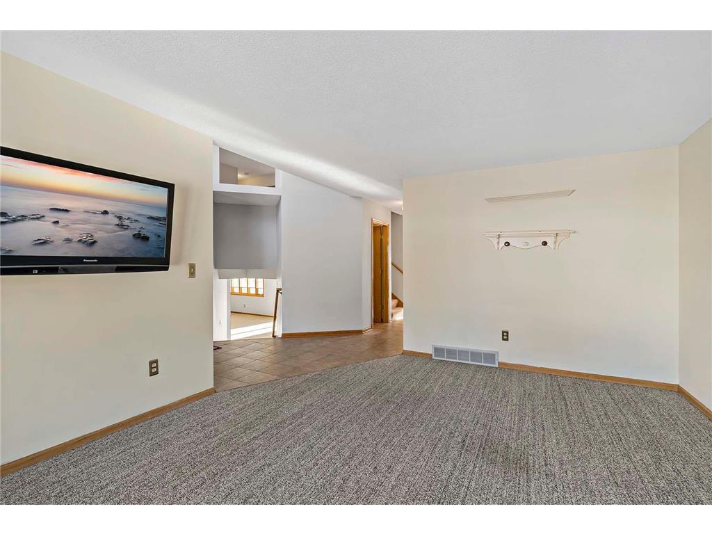 17384 Harding Lane Lakeville MN 55044 6823211 image9