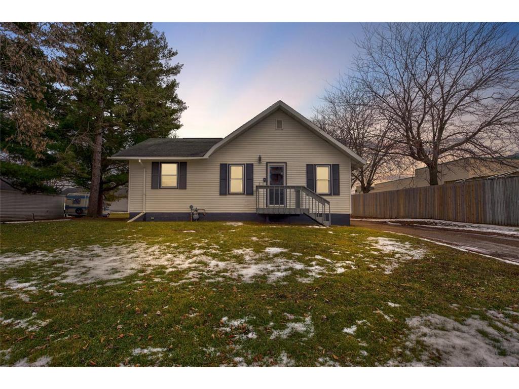 1739 5th Street NW Faribault MN 55021 6481516 image1