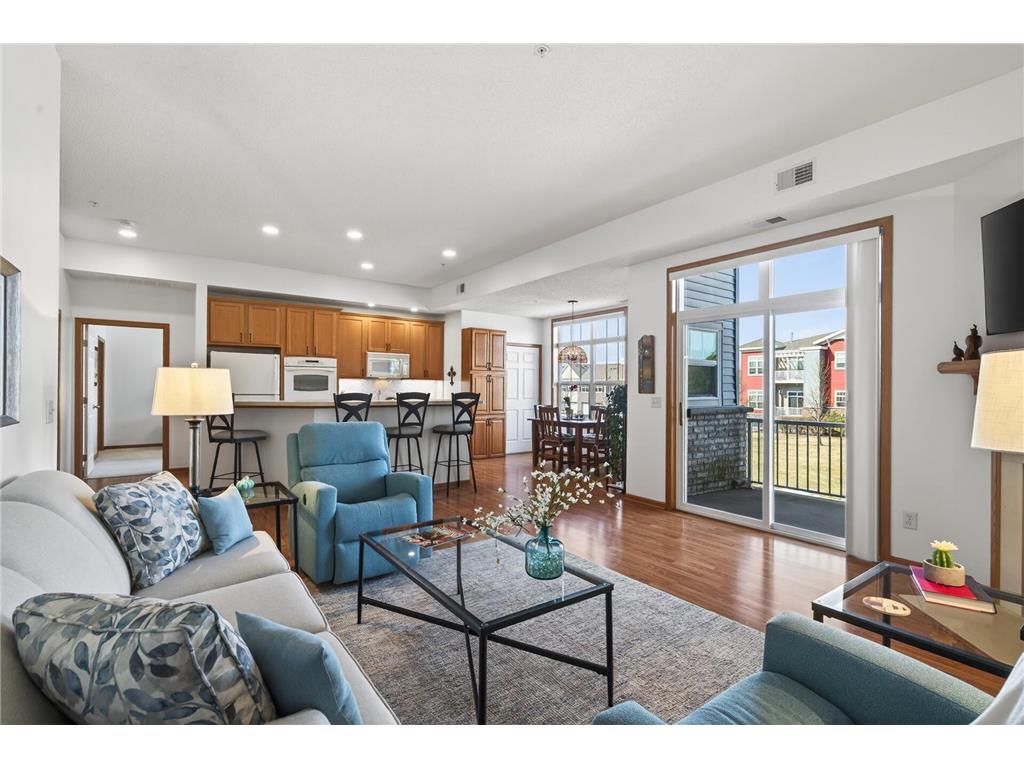 17393 72nd Avenue N #102 Maple Grove MN 55311 7023474 image1