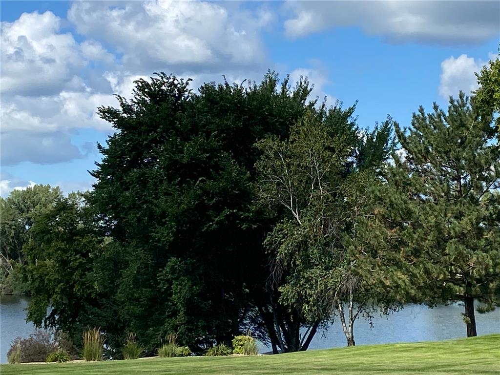 1740 Bay Oaks Drive Albert Lea MN 56007 6778473 image2