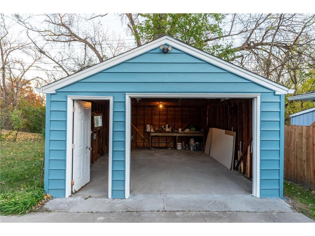 1740 Onacrest Curve Maplewood MN 55117 6817978 image15