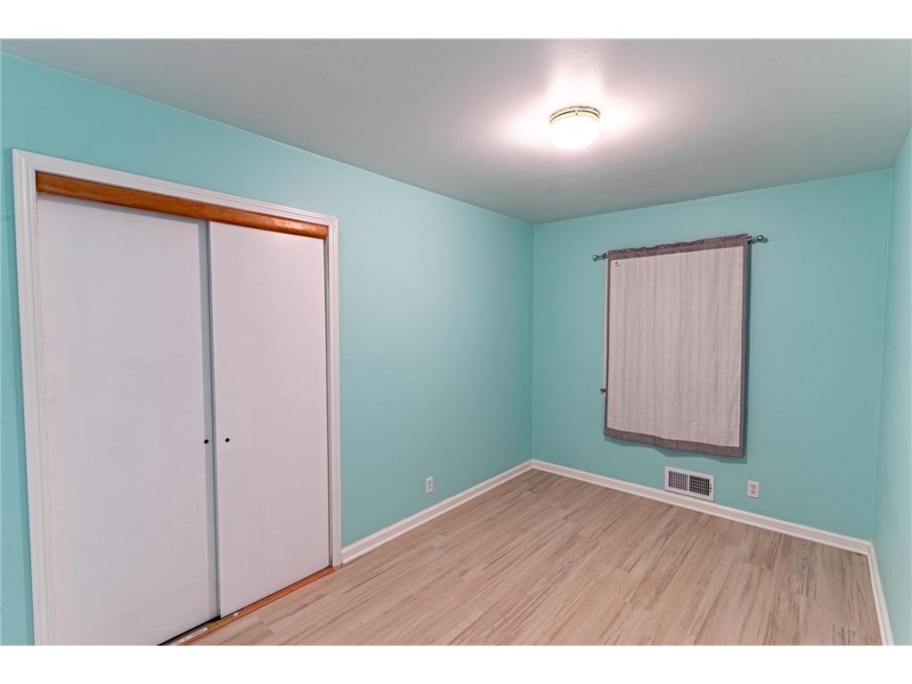 1740 Onacrest Curve Maplewood MN 55117 6817978 image6