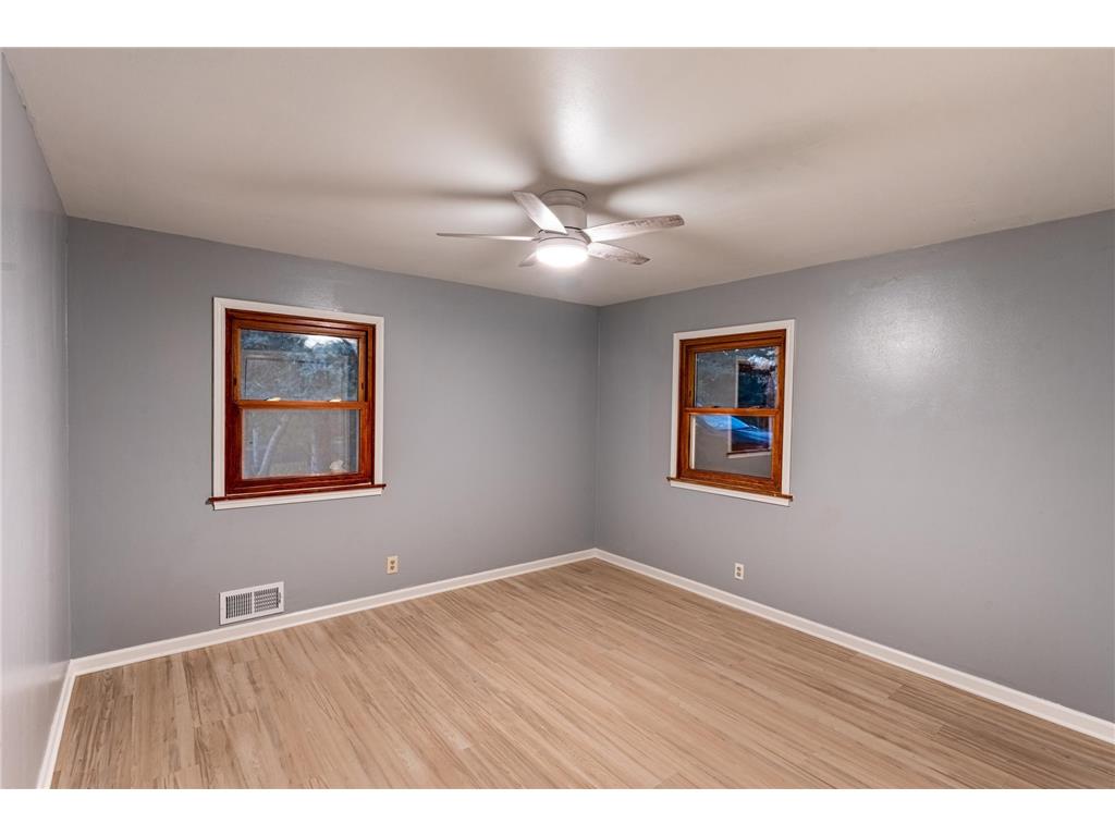 1740 Onacrest Curve Maplewood MN 55117 6817978 image8