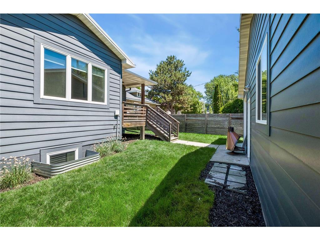 1740 Palace Avenue Saint Paul MN 55105 7093679 image36