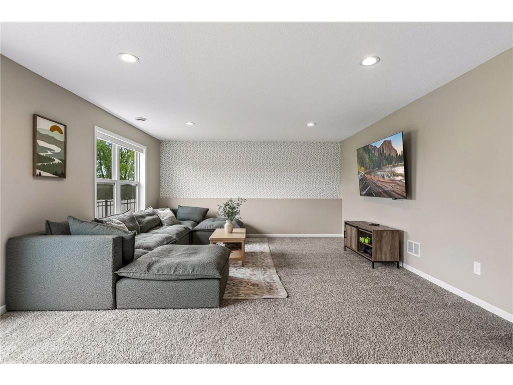 1740 Spruce Street Farmington MN 55024 7078507 image17