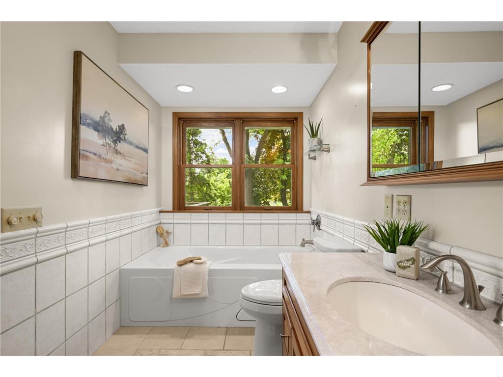 1740 Stanbridge Avenue Roseville MN 55113 7037192 image16