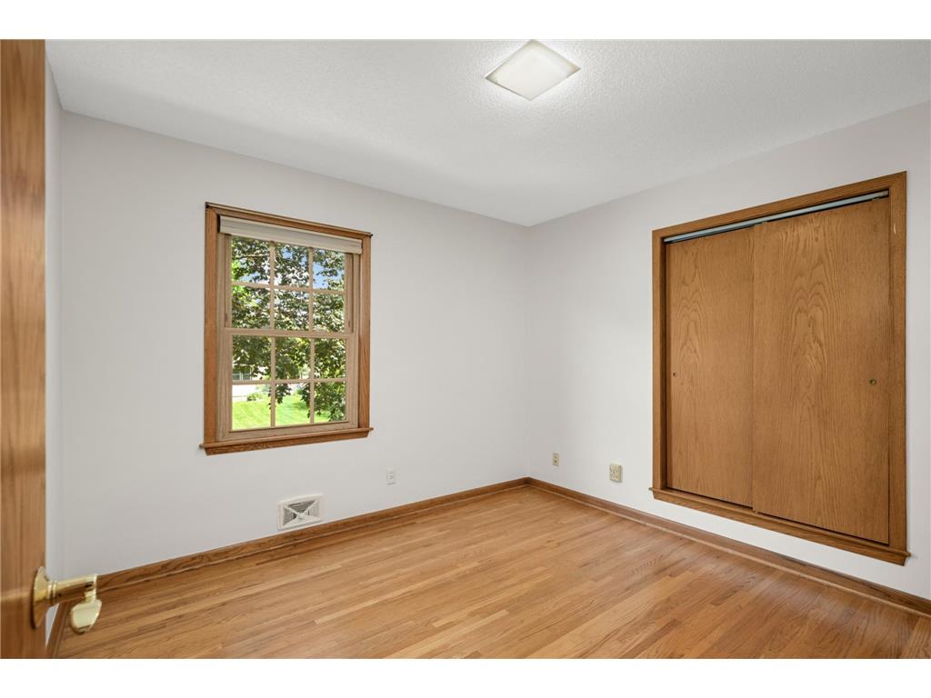 1740 Stanbridge Avenue Roseville MN 55113 7037192 image18