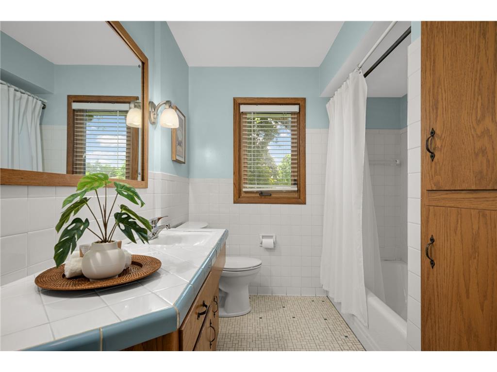 1740 Stanbridge Avenue Roseville MN 55113 7037192 image21