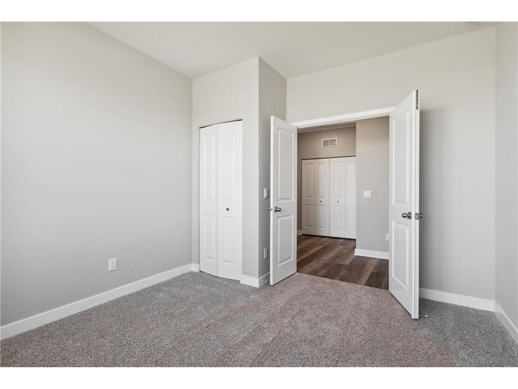 17400 Durham Drive Lakeville MN 55044 7010055 image16