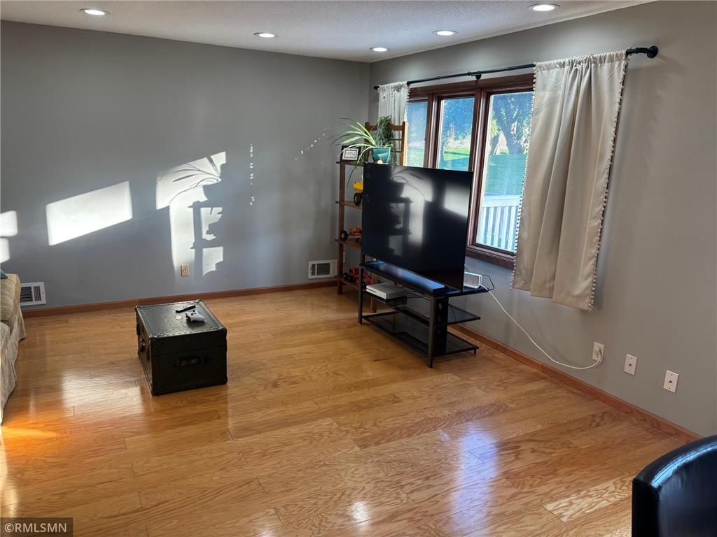 1741 W 140th Street Burnsville MN 55337 7094892 image17