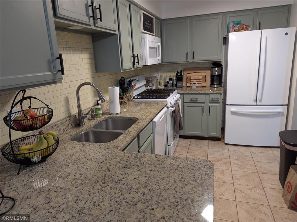 1741 W 140th Street Burnsville MN 55337 7094892 image3
