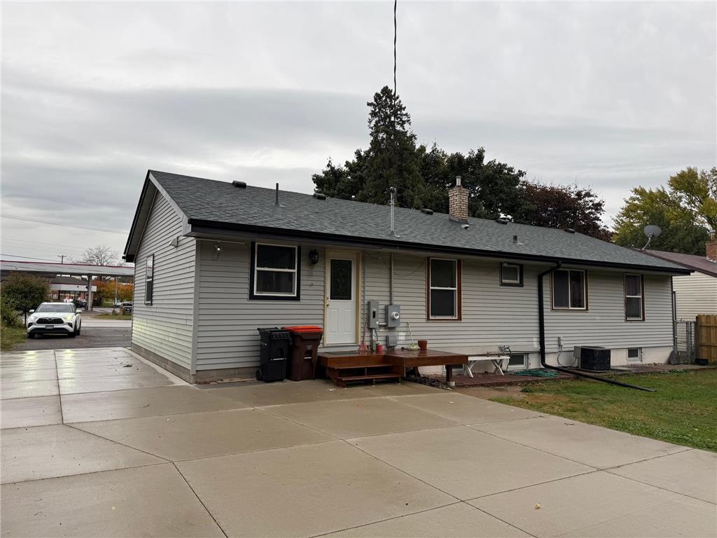 1743 White Bear Avenue N Maplewood MN 55109 6809954 image11