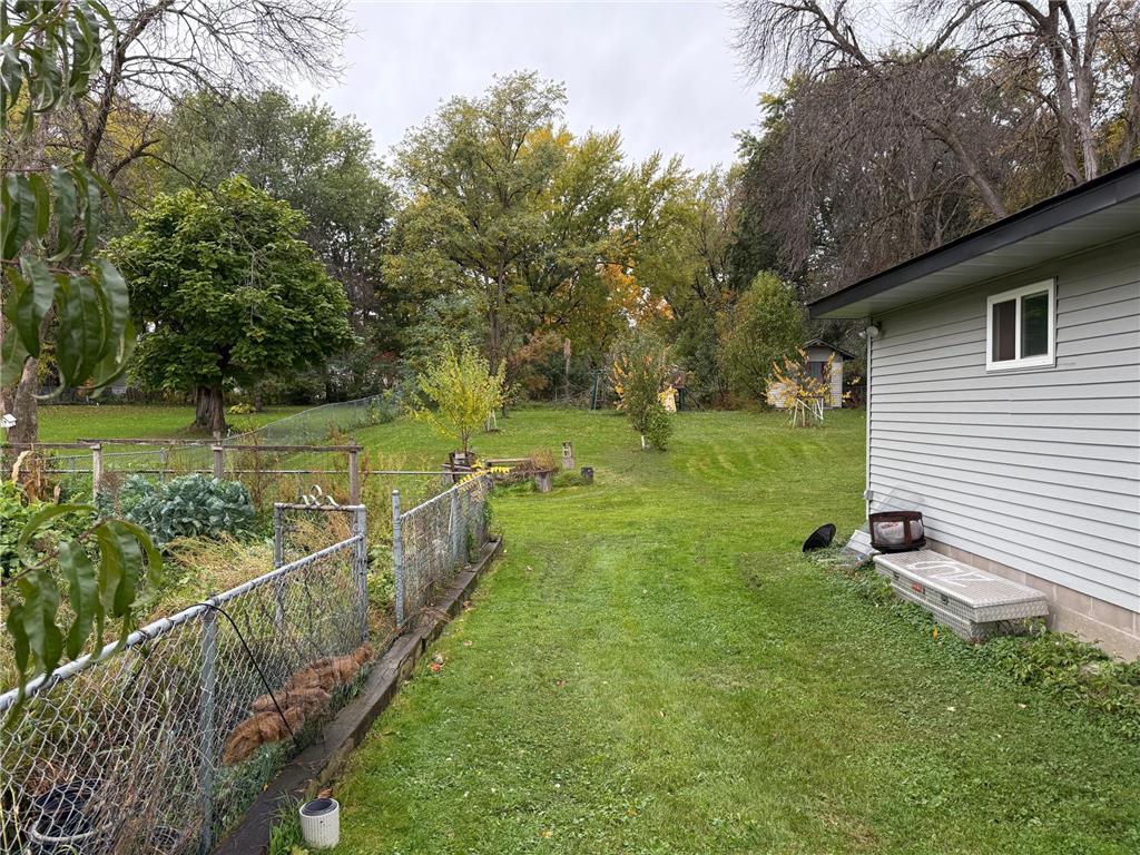1743 White Bear Avenue N Maplewood MN 55109 6809954 image2