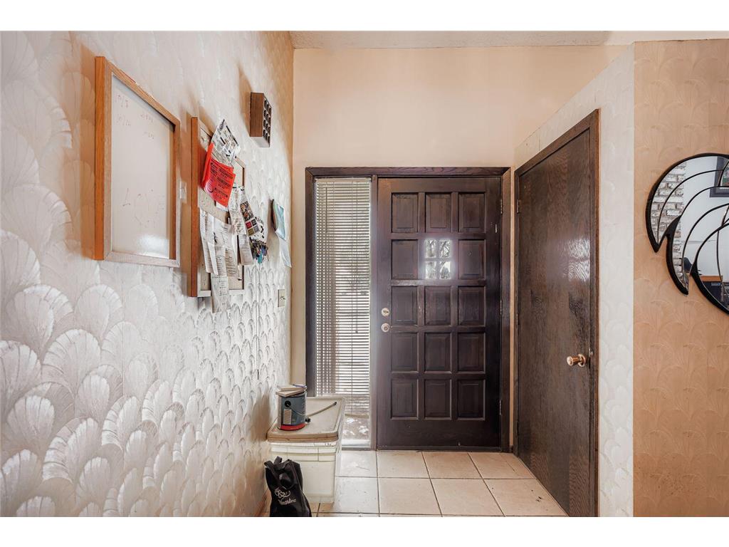 1745 Duluth Street Maplewood MN 55109 6820265 image2