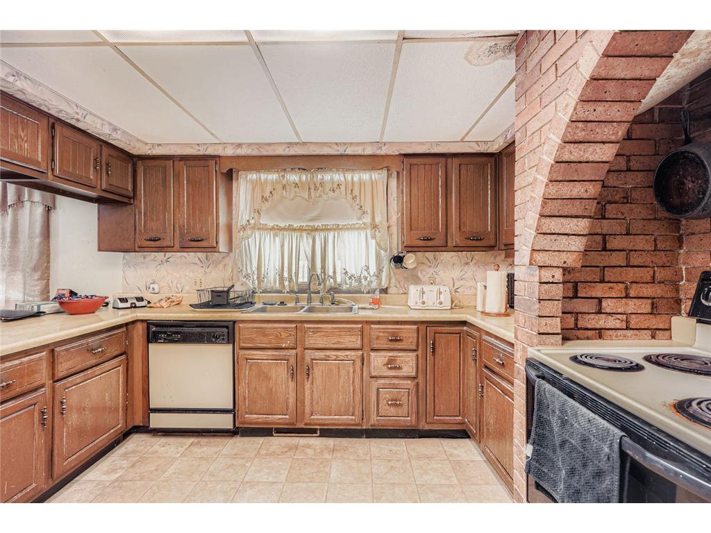 1745 Duluth Street Maplewood MN 55109 6820265 image8