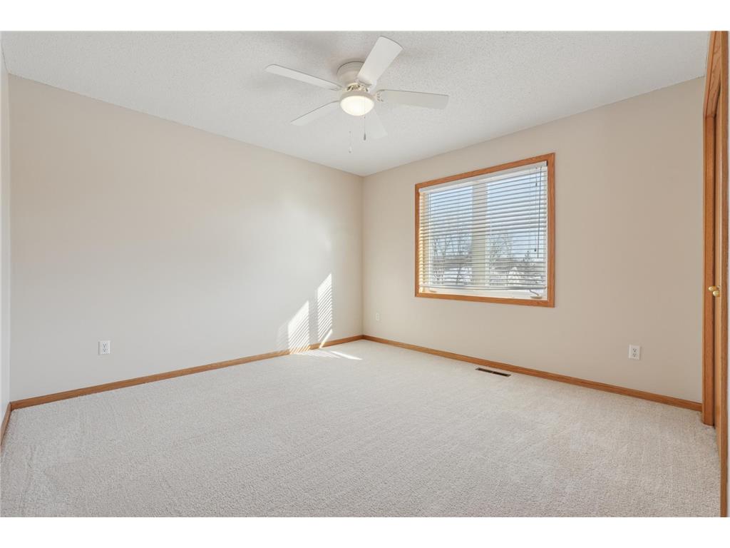 17452 Hibiscus Avenue Lakeville MN 55044 7010966 image17