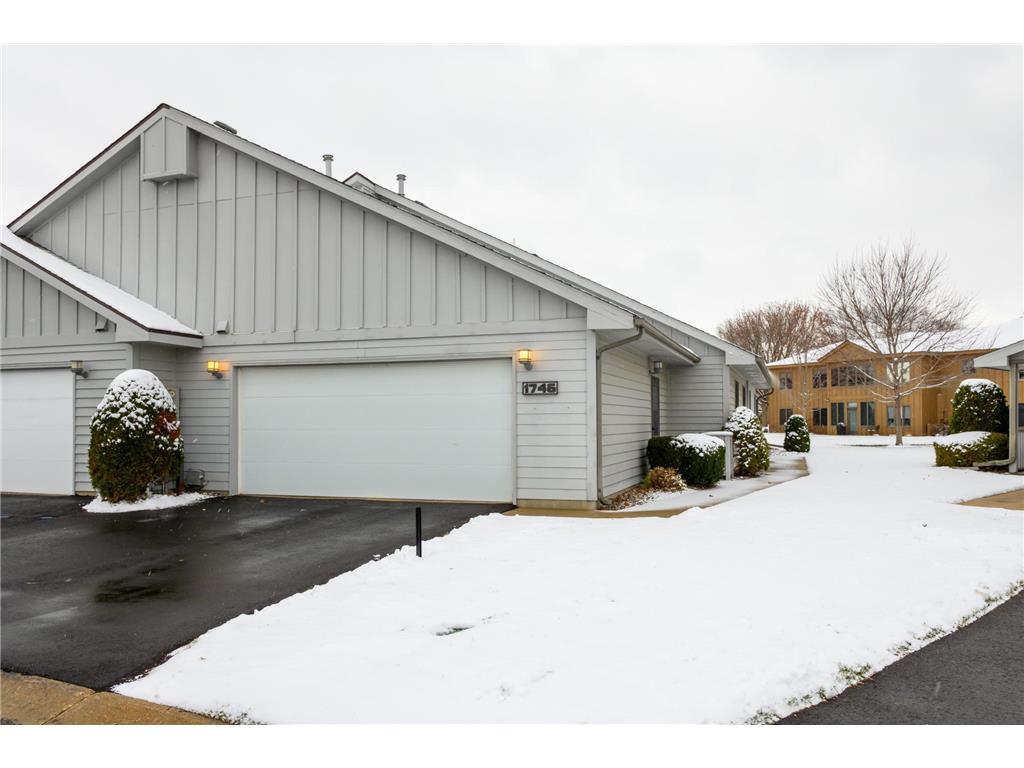 1746 Lakeview Drive SW, Rochester, MN 55902 MLS 6303198 Edina Realty