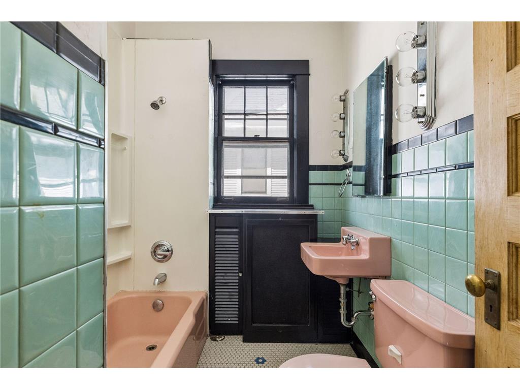1746 Laurel Avenue Saint Paul MN 55104 6812803 image28