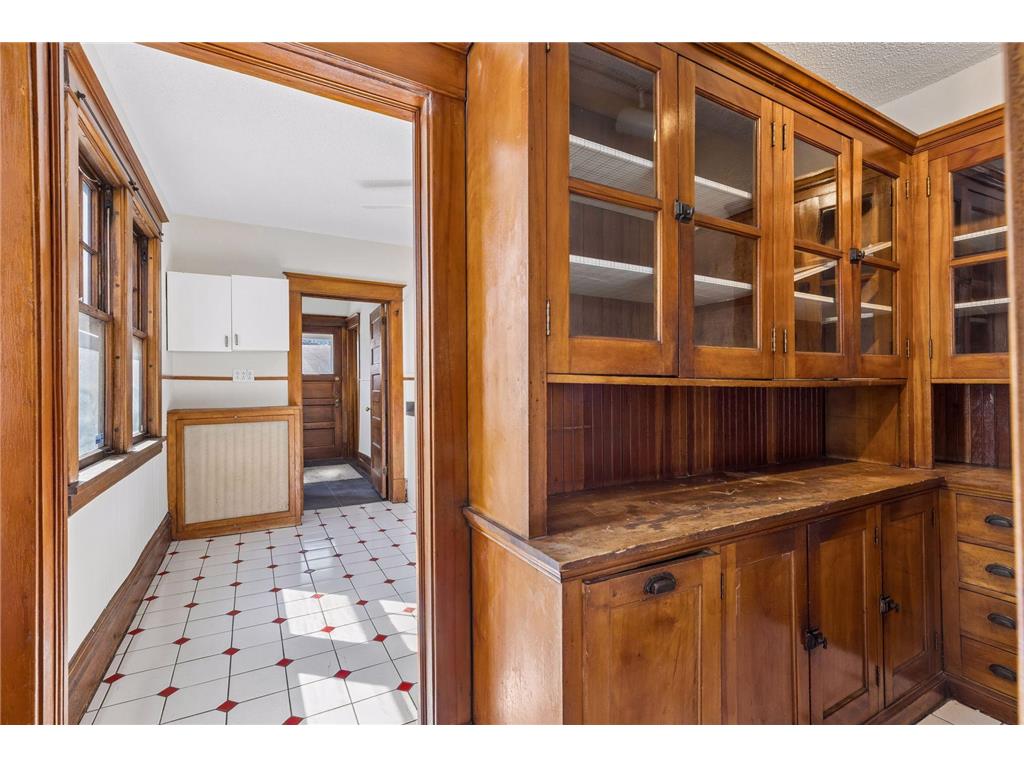 1746 Laurel Avenue Saint Paul MN 55104 6812803 image6