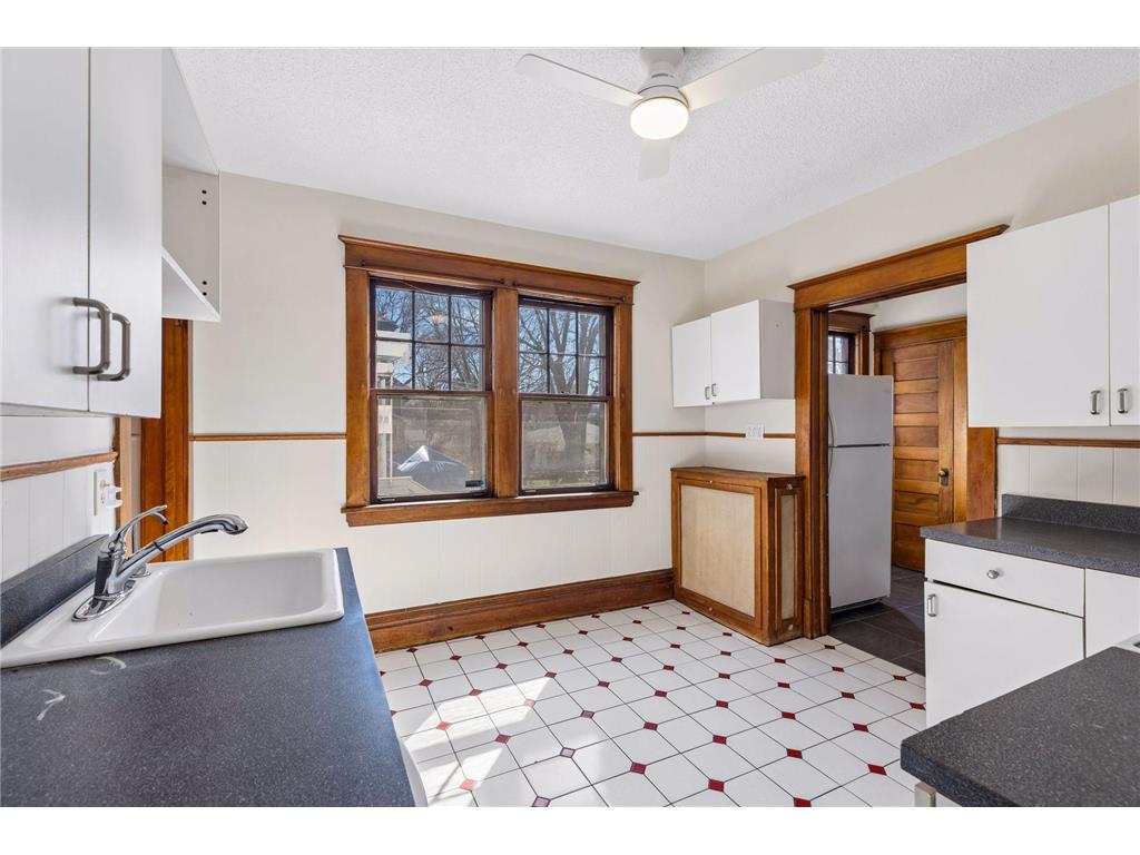 1746 Laurel Avenue Saint Paul MN 55104 6812803 image9