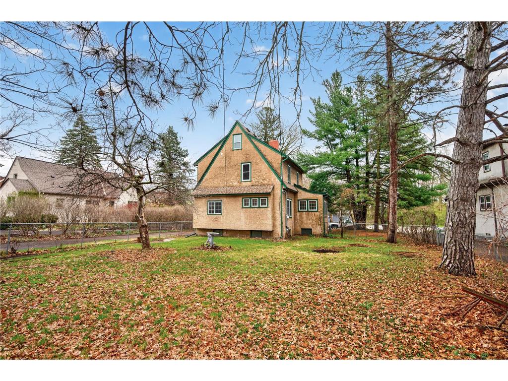 1749 Hamline Avenue N Falcon Heights MN 55113 7073031 image25