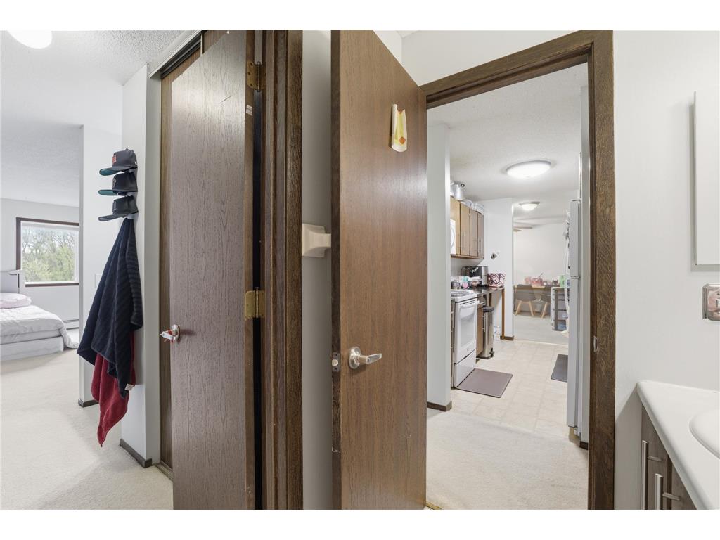 175 County Road B2 E #203 Little Canada MN 55117 7065124 image15