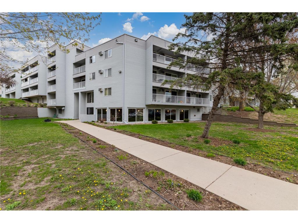 175 County Road B2 E #203 Little Canada MN 55117 7065124 image18