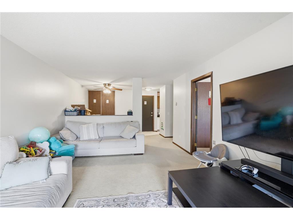 175 County Road B2 E #203 Little Canada MN 55117 7065124 image4