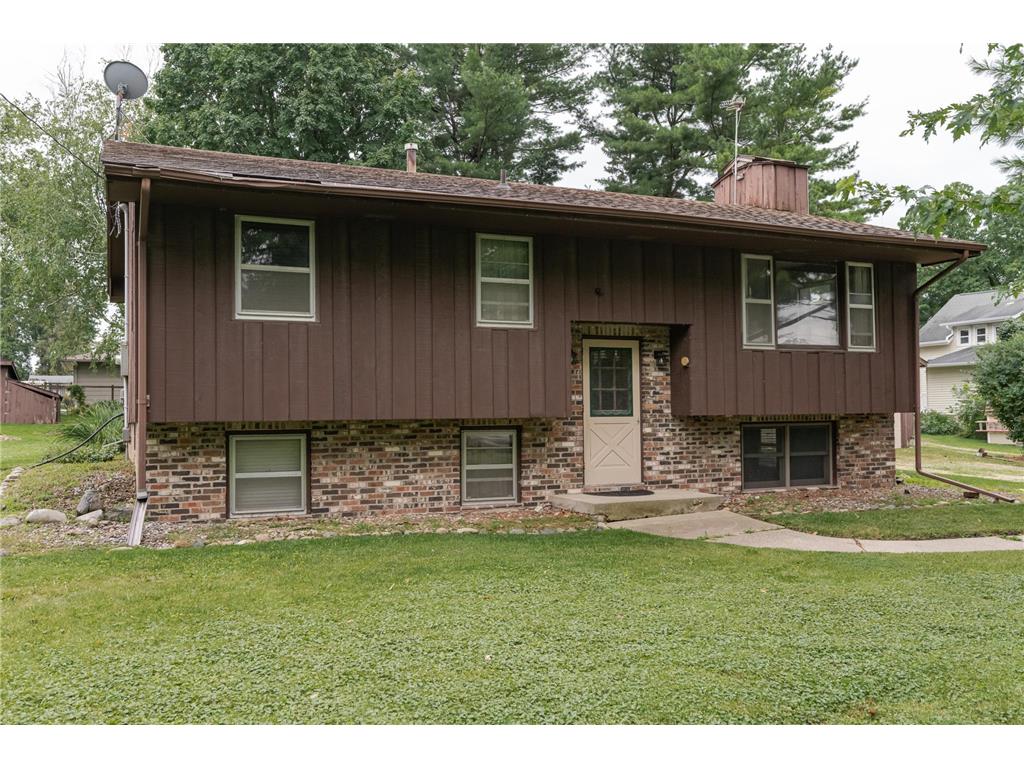 175 E 10th Street Zumbrota MN 55992 6579198 image1