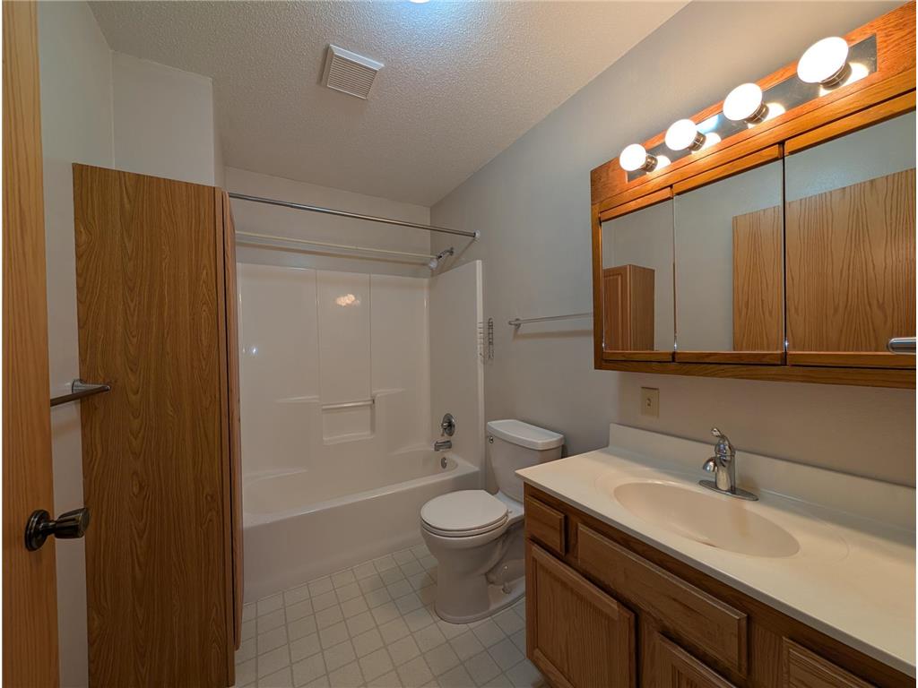 175 E 4th Street Cottonwood MN 56229 6746764 image15