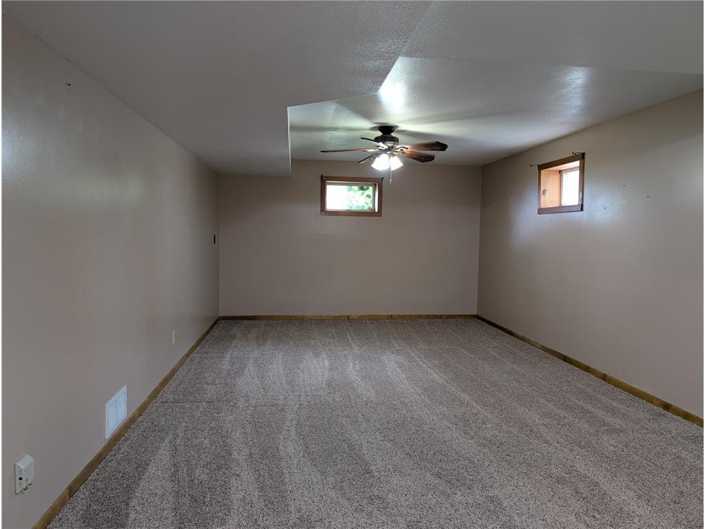 175 E 4th Street Cottonwood MN 56229 6746764 image17