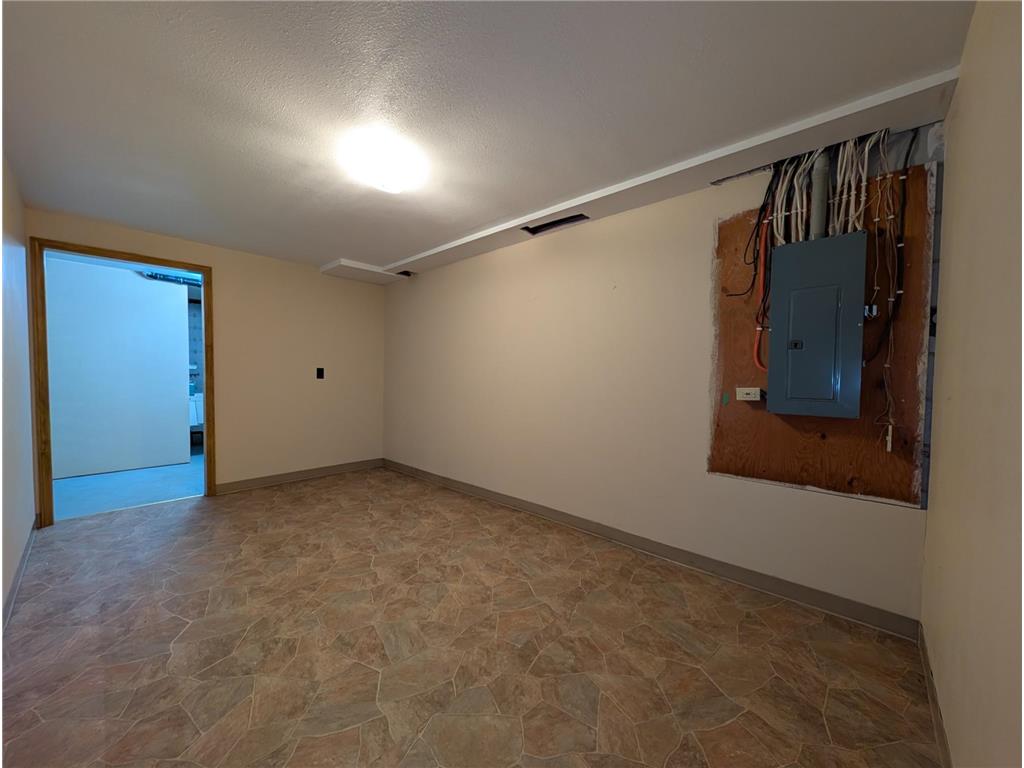 175 E 4th Street Cottonwood MN 56229 6746764 image24