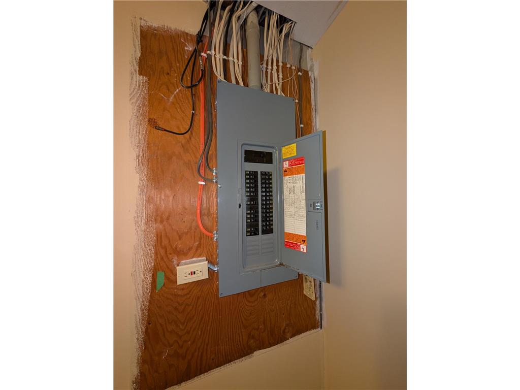 175 E 4th Street Cottonwood MN 56229 6746764 image25