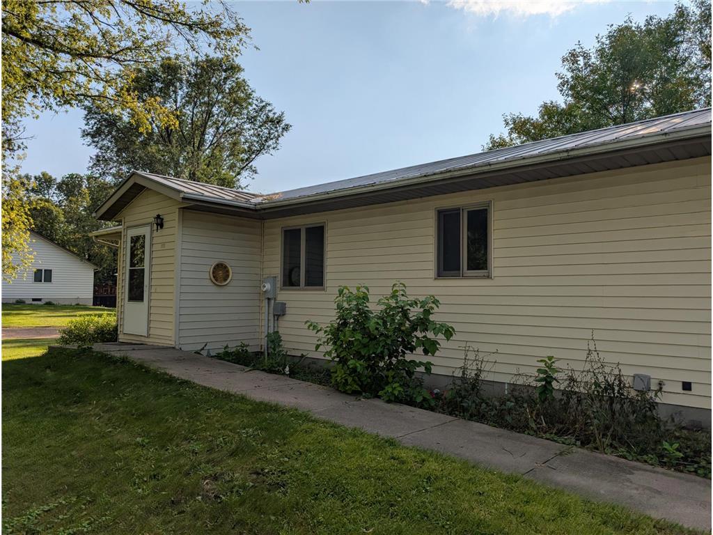 175 E 4th Street Cottonwood MN 56229 6746764 image27