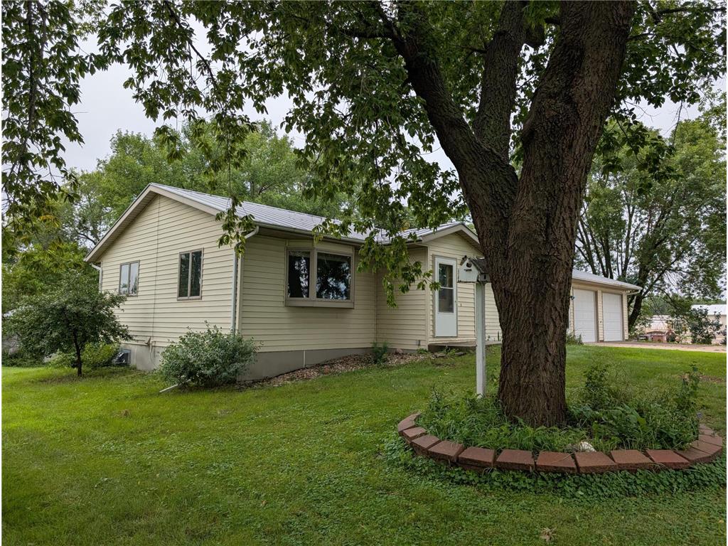 175 E 4th Street Cottonwood MN 56229 6746764 image32