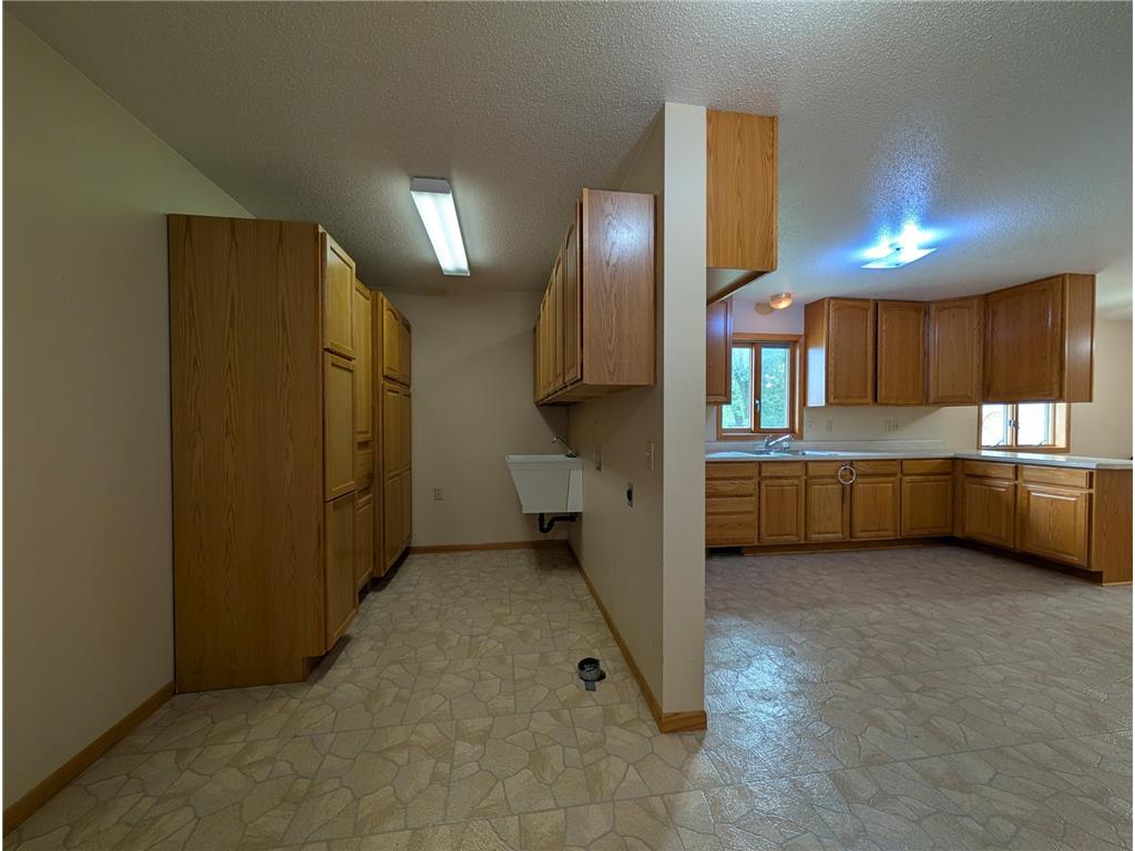 175 E 4th Street Cottonwood MN 56229 6746764 image4